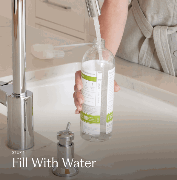 A GIF featuring step-by-step instructions that tell users how to fill Plastic Branch Basics bottles. - View 4
